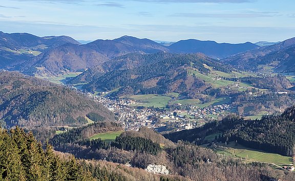 Blick auf Weyer vom Ennsberg 20221229_112527_Blick_auf_Weyer.jpg